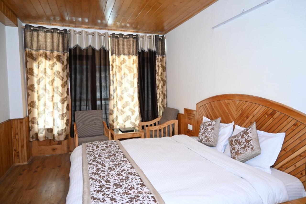 Hotel Nirmal Chhaya Manāli Eksteriør bilde