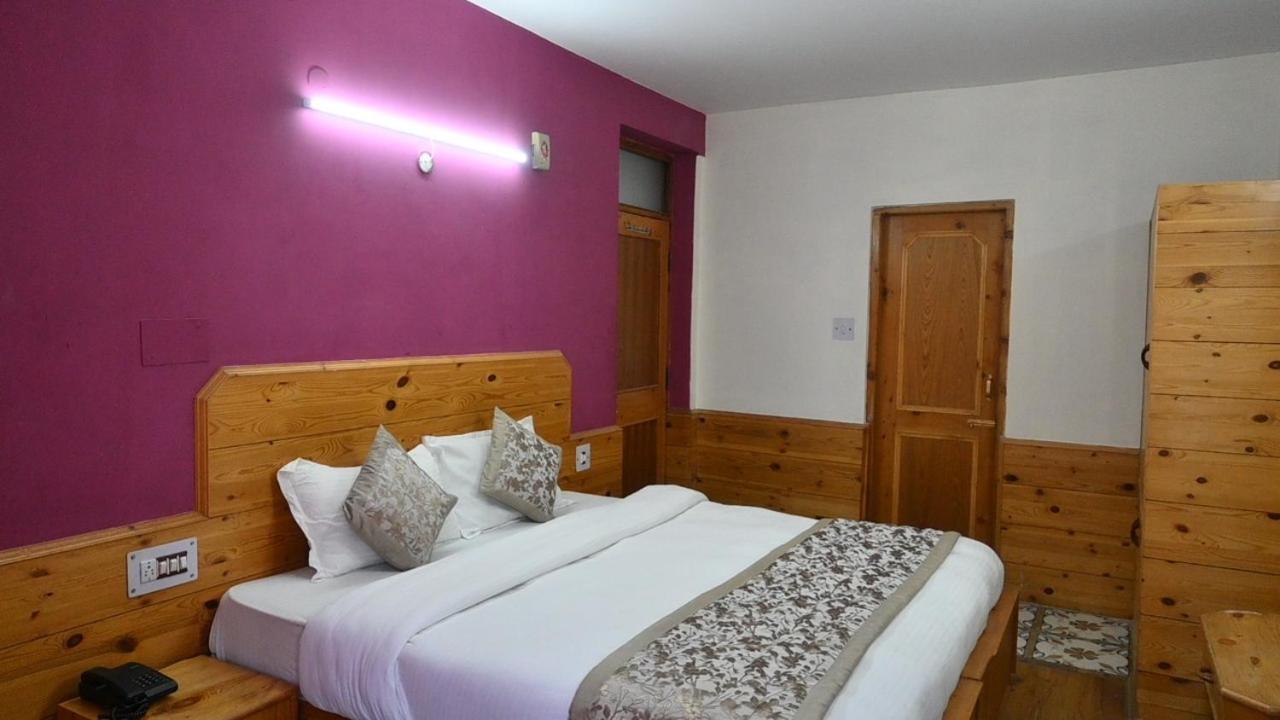 Hotel Nirmal Chhaya Manāli Eksteriør bilde