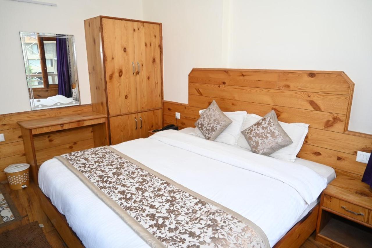 Hotel Nirmal Chhaya Manāli Eksteriør bilde